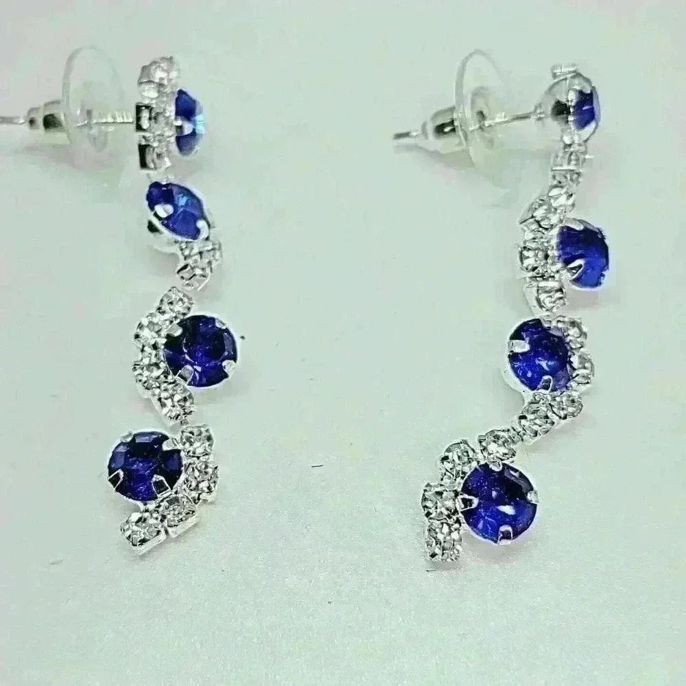 NWOT Stunning Wave Shape Blue Zircon And Crystal Necklace and Earrings S… - Picture 2 of 5